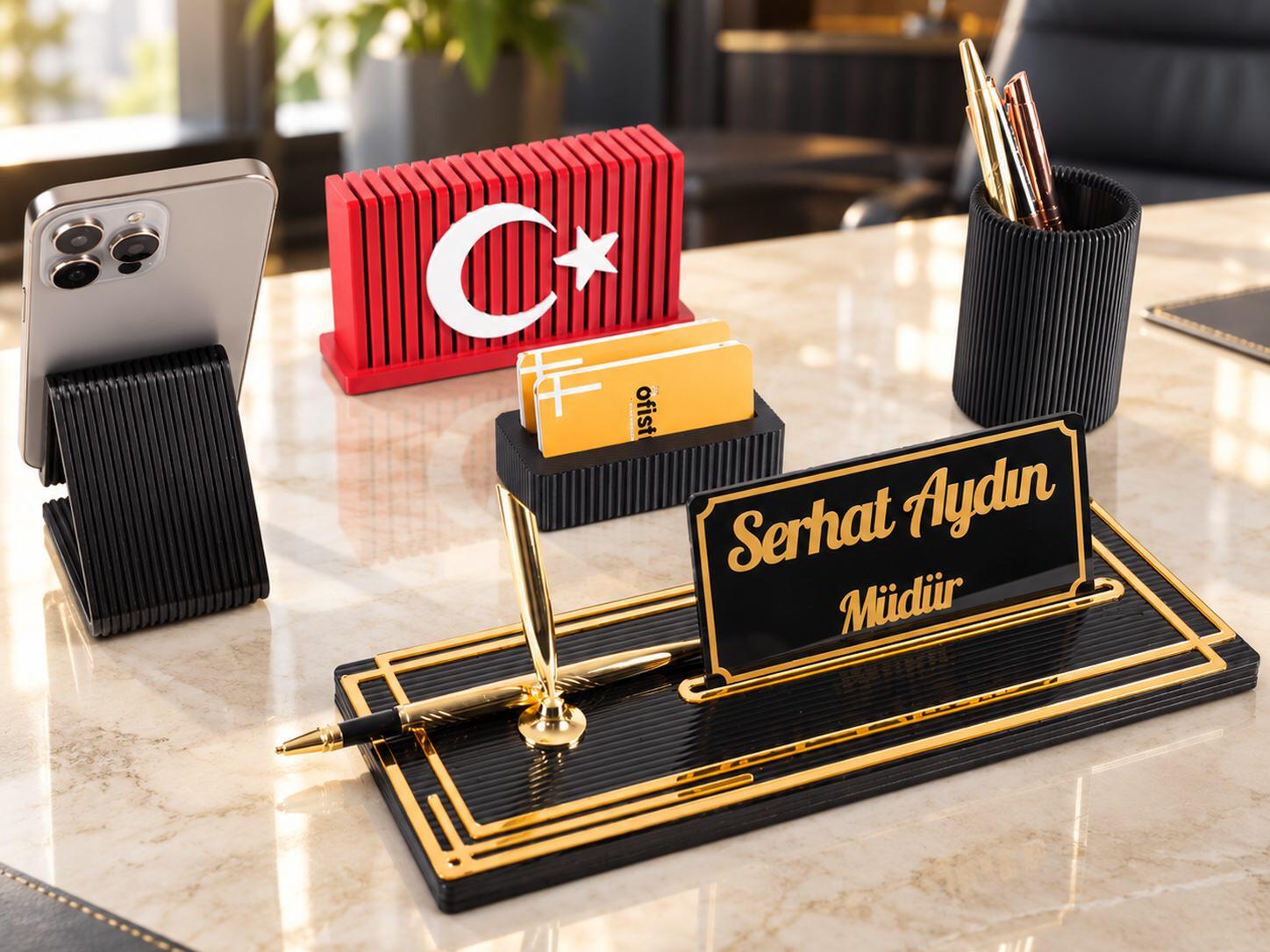 Masa İsimliği Nasıl Seçilir? Kristal, Ahşap, Deri ve Mermer Karşılaştırması
